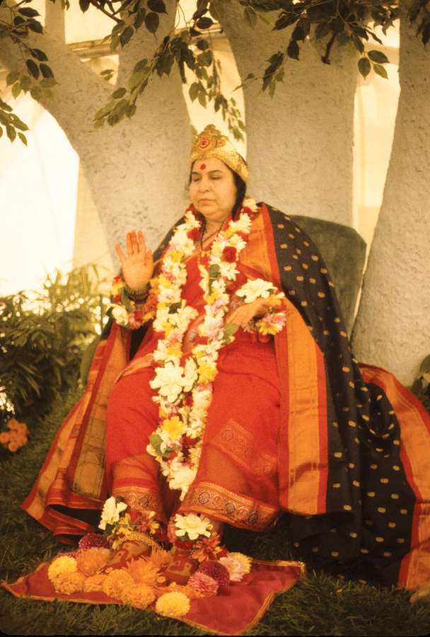 Shri Buddha Puja, San Diego, 23 July 1988 (Gregoire de Kalbermatten photo)